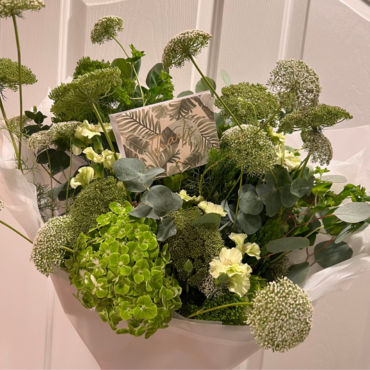 ELEGANT GREEN BOUQUE